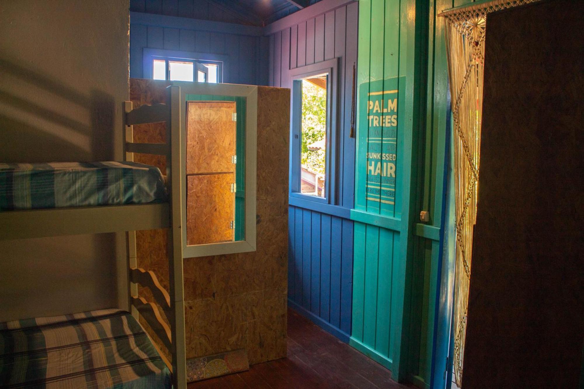 Hostel Antonio Pescador - Centro Da Guarda do Embaú Dış mekan fotoğraf